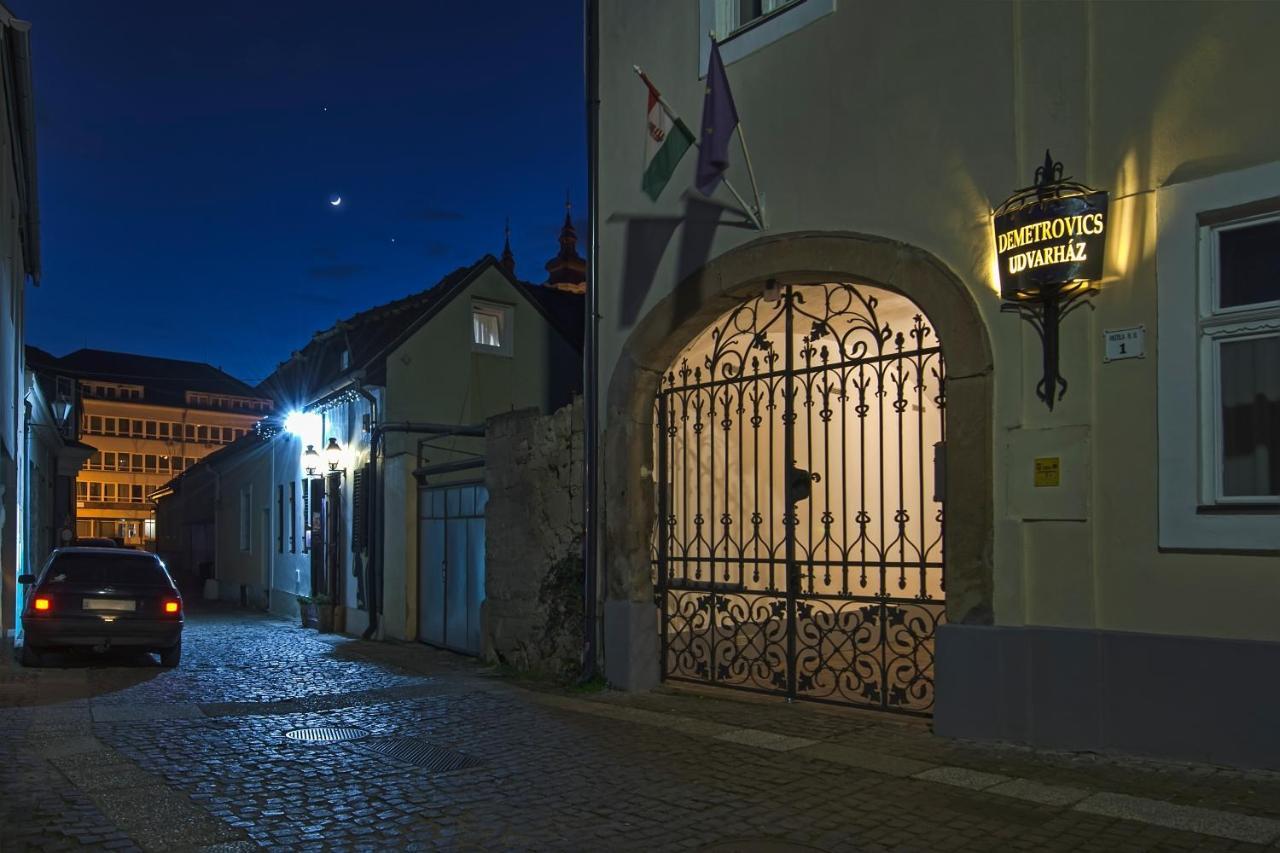 Demetrovics Udvarhaz Eger Exterior photo