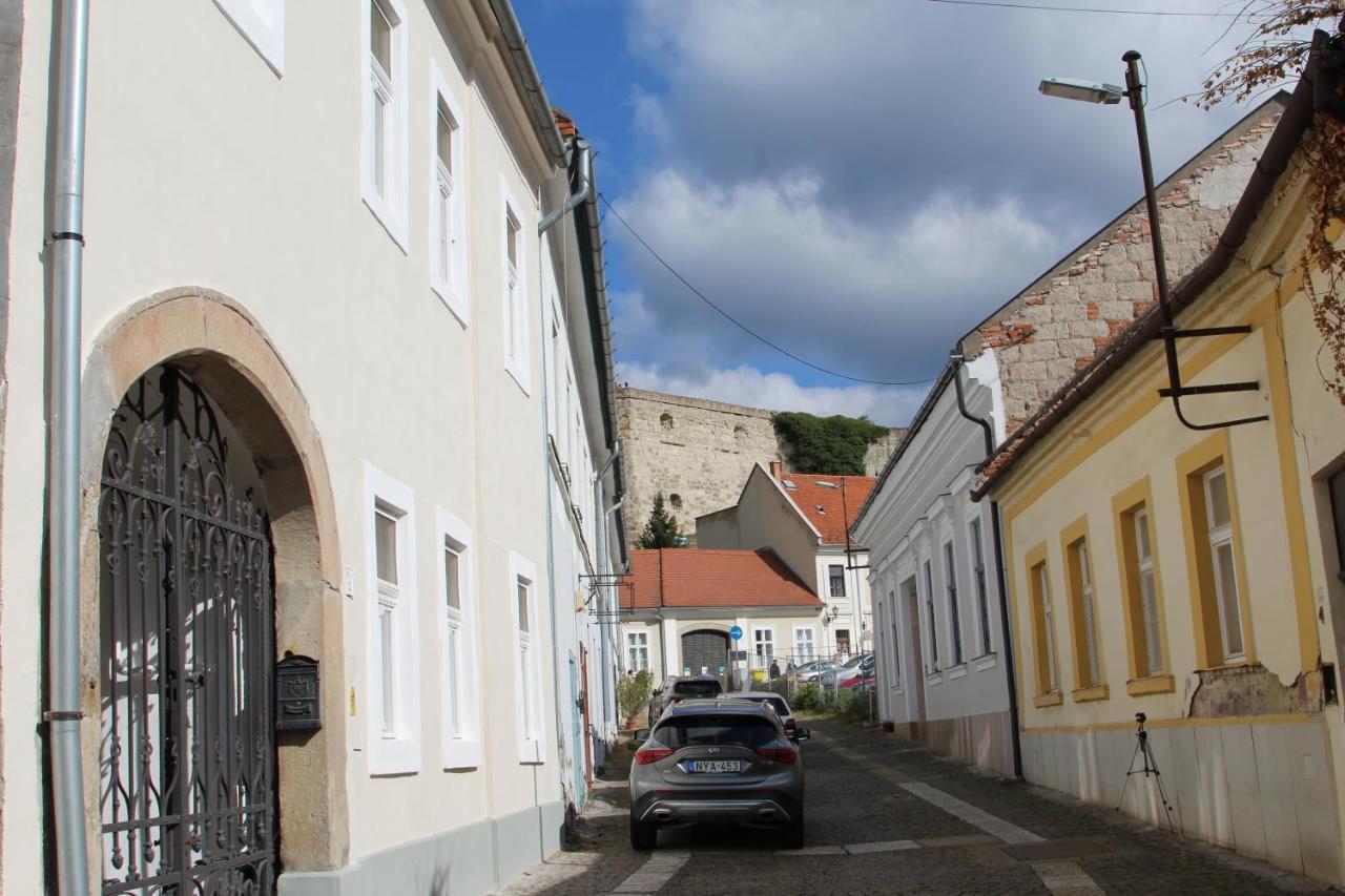 Demetrovics Udvarhaz Eger Exterior photo